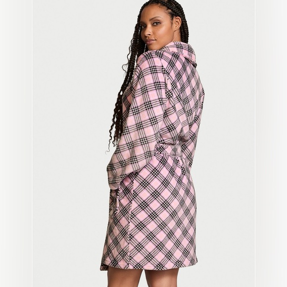 Victorias Secret Robe - Picture 2 of 3